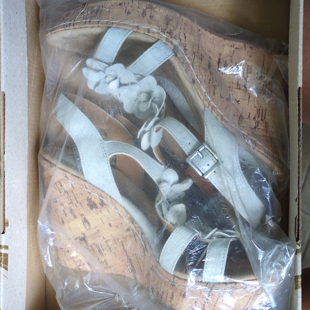 B.O.C. JILLS PLATFORM SANDALS sz 7 - Picture 4 of 7
